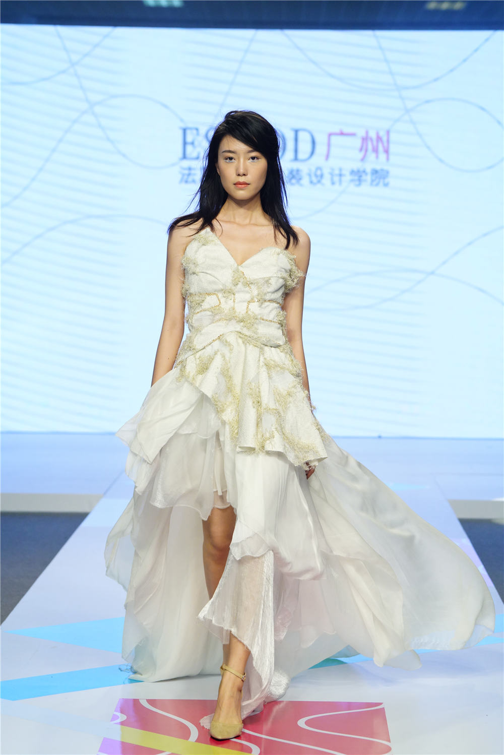 解构重组，活力时色 ---广州纺织工贸企业集团（TIT）品牌时尚秀 