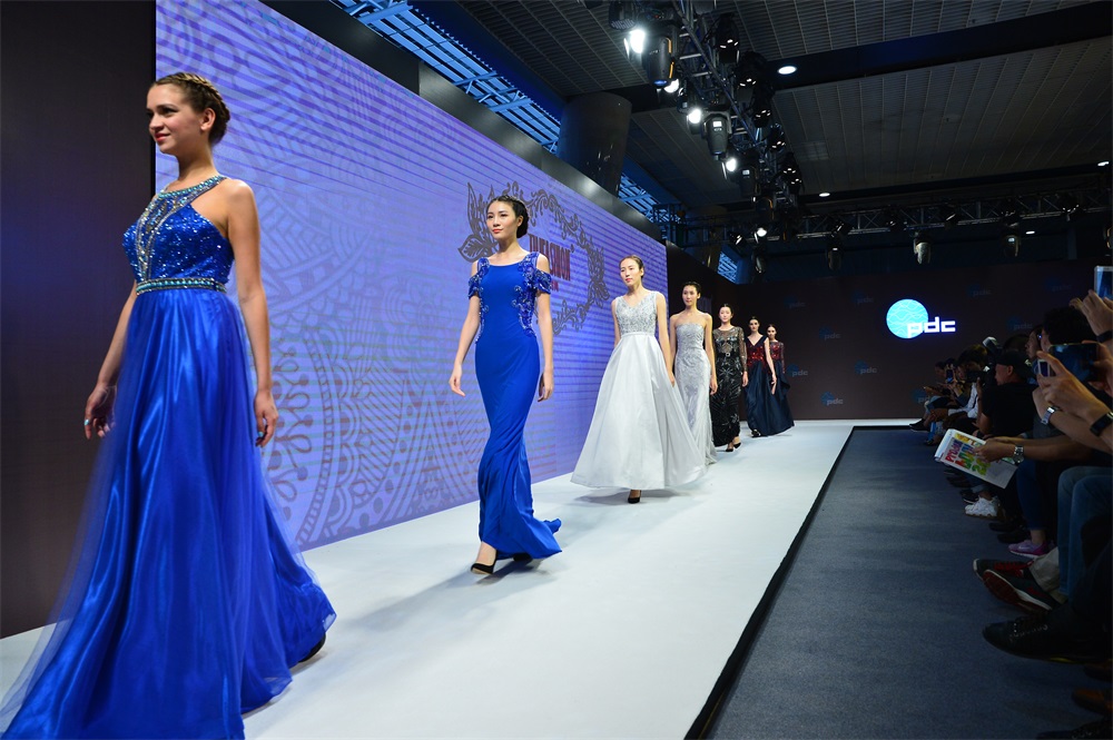 Geely's poetic world